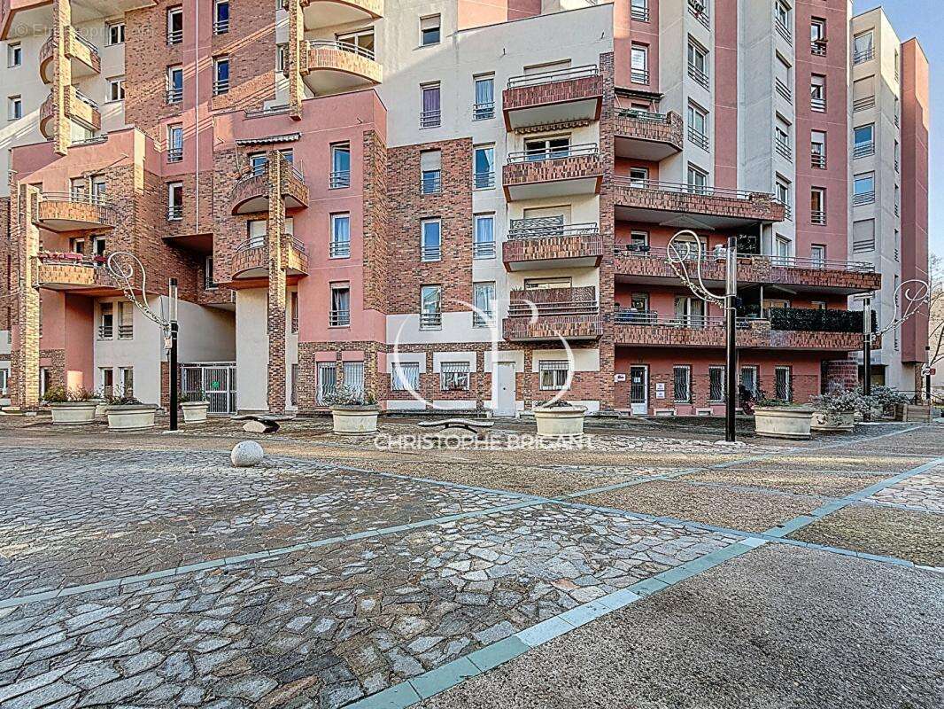 Appartement à LE KREMLIN-BICETRE