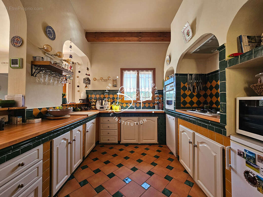 Maison à ENTRECASTEAUX