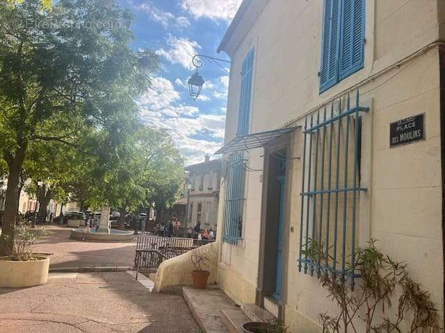Appartement à MARSEILLE-2E
