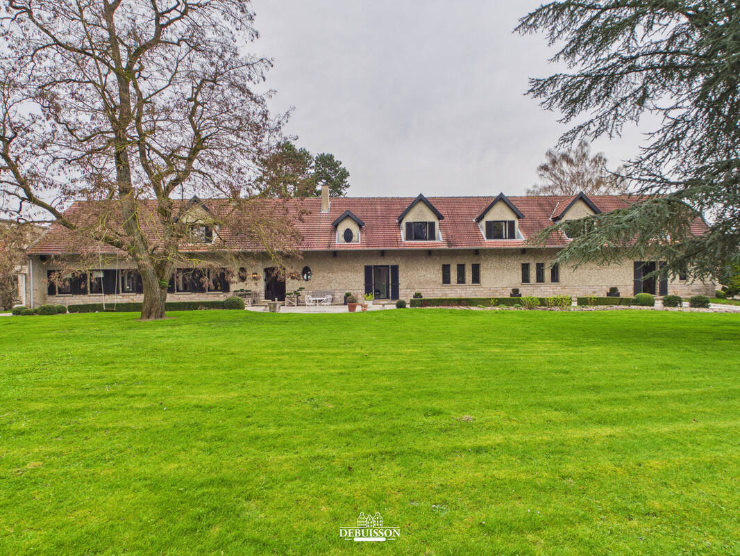 Maison à MONT-SAINT-ELOI