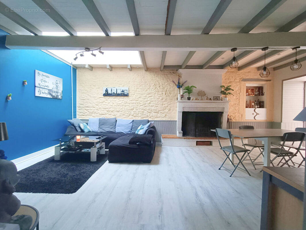 Maison à CHERVES-RICHEMONT