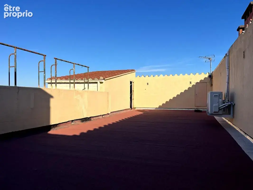 Magnifique appartement T4 de 116 m² avec roof top de 45 m² avec une vue imprenable au 5 ème et dernier étage - photo 3
