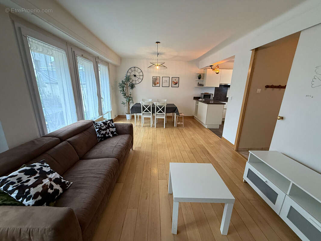 Appartement à AMBILLY