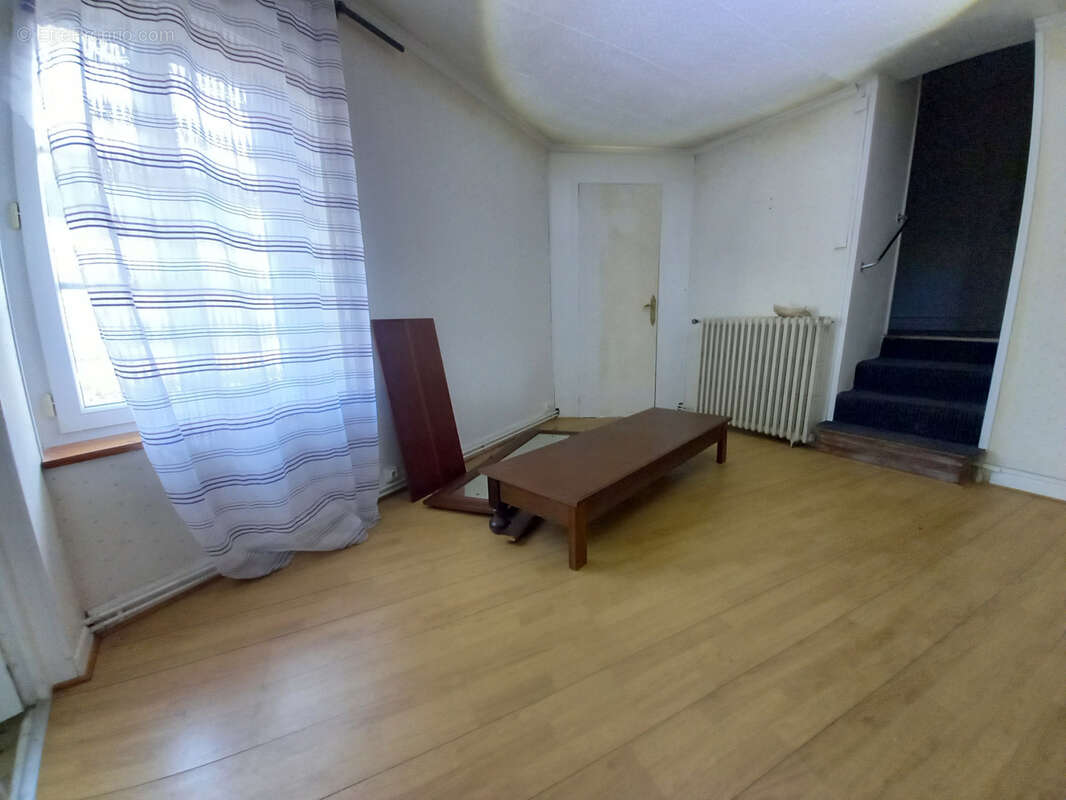 Maison à BERSAC-SUR-RIVALIER