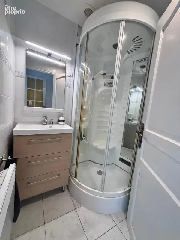 JUVIGNAC – Villa familiale avec T2 indépendant, jardin et piscine - photo 9