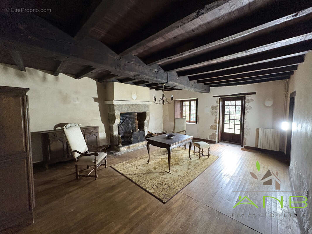 Maison 282 m² à Rouzede  - photo 3