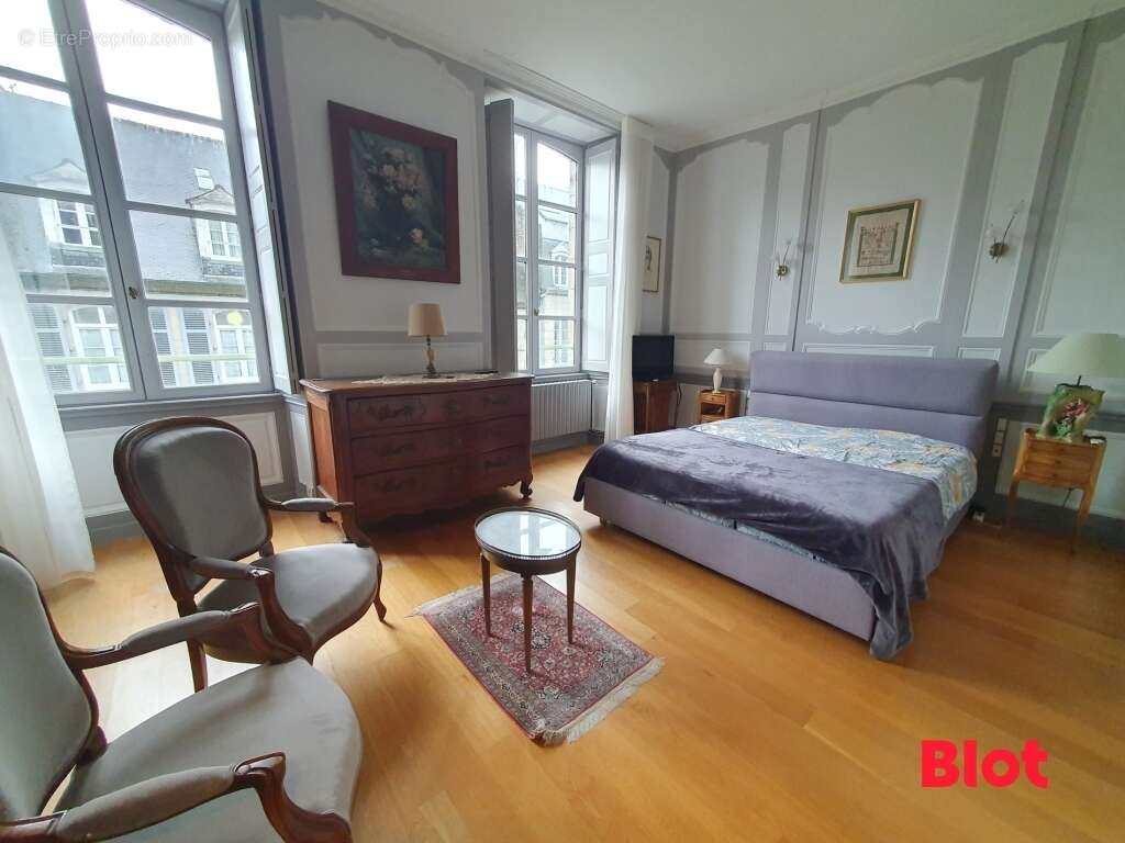 Appartement 153 m² à Fougeres  - photo 6
