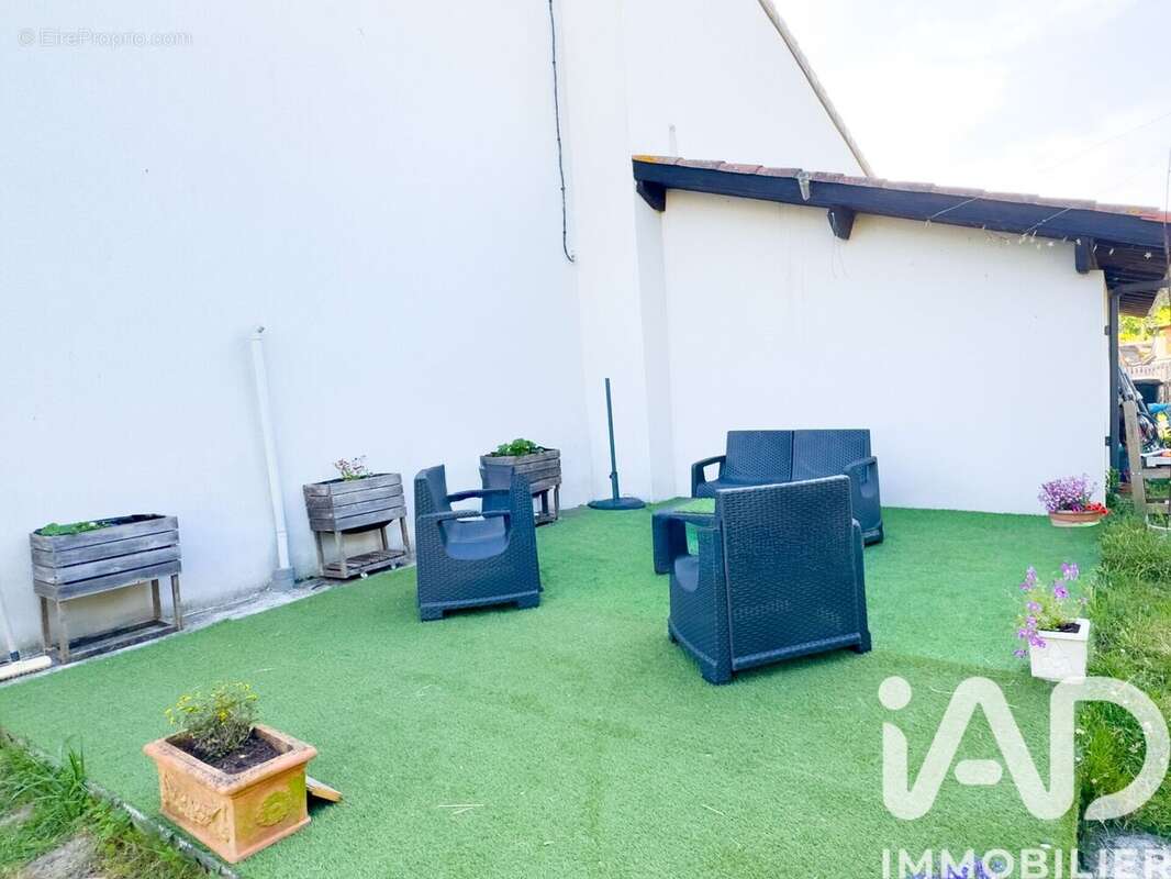 Photo 6