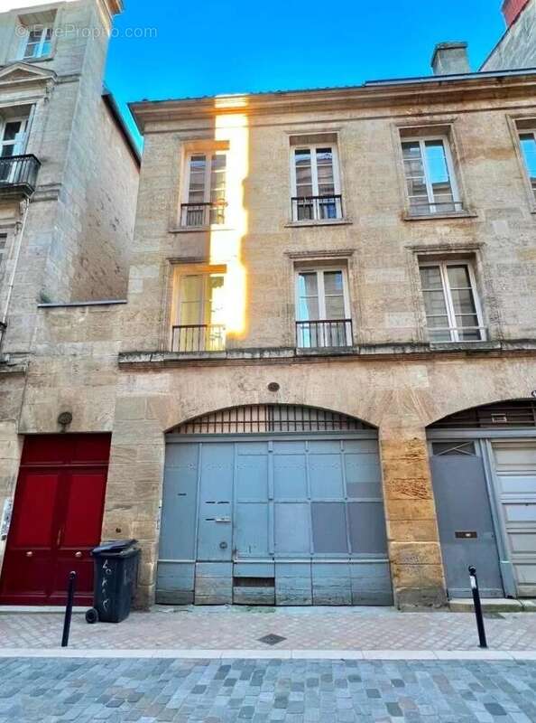 Bordeaux saint paul - appartement t3 en duplex au dernier etage - photo 2