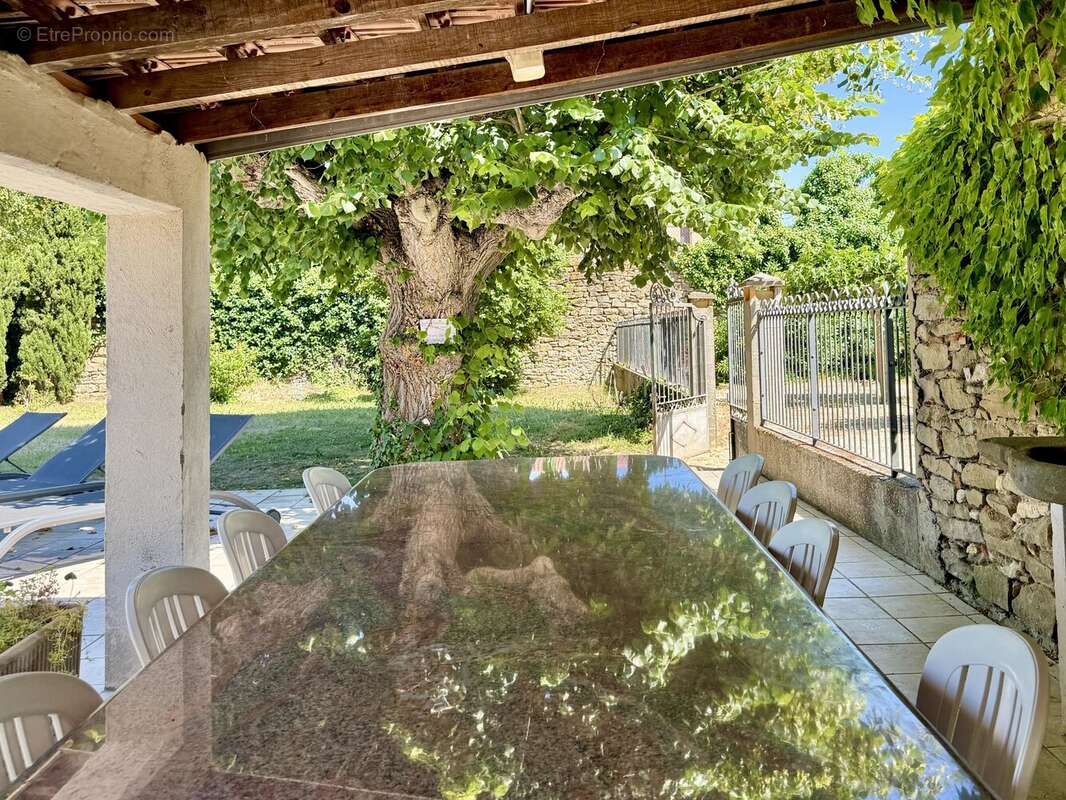 Ensemble immobilier de caractère au cœur d'un village du Minervois - photo 12