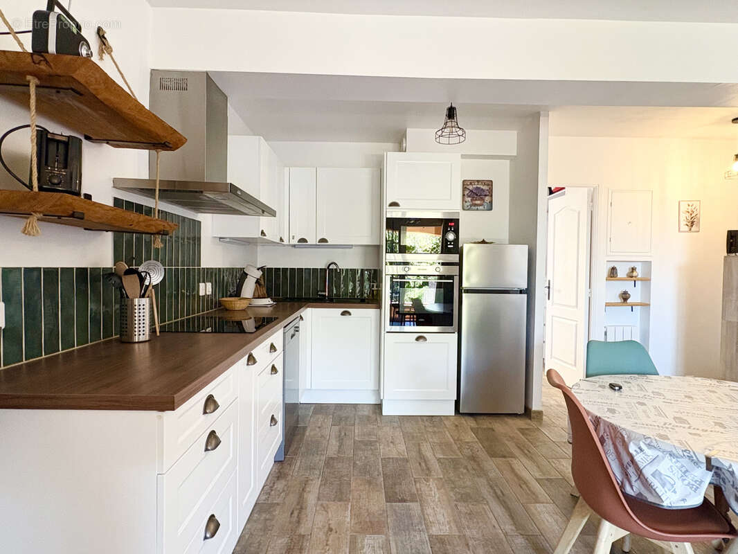 Appartement à SIX-FOURS-LES-PLAGES