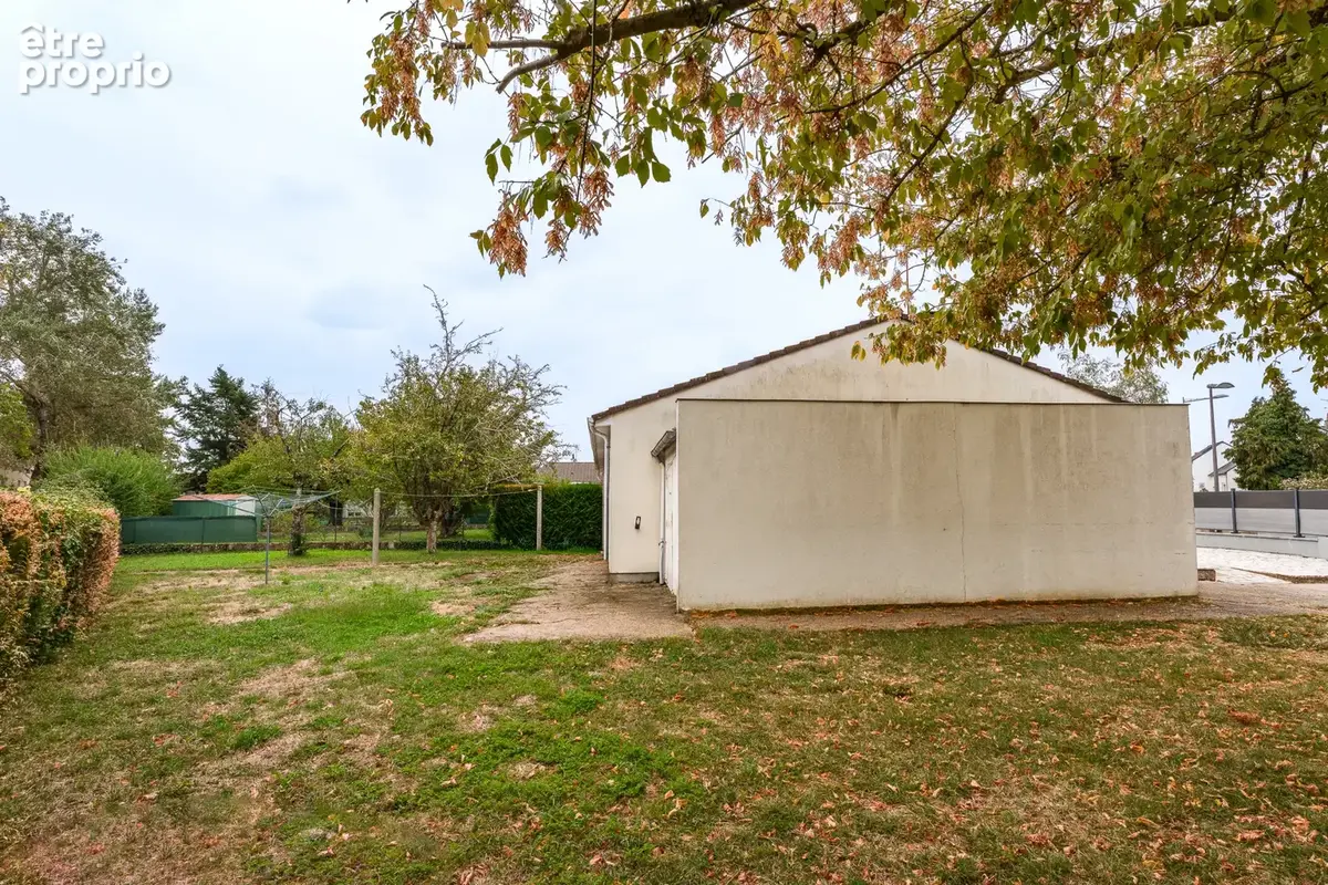 Exclusivite maison familiale 4 chambres mitoyenne d'un cote quartier saint leger joue les tours - photo 2