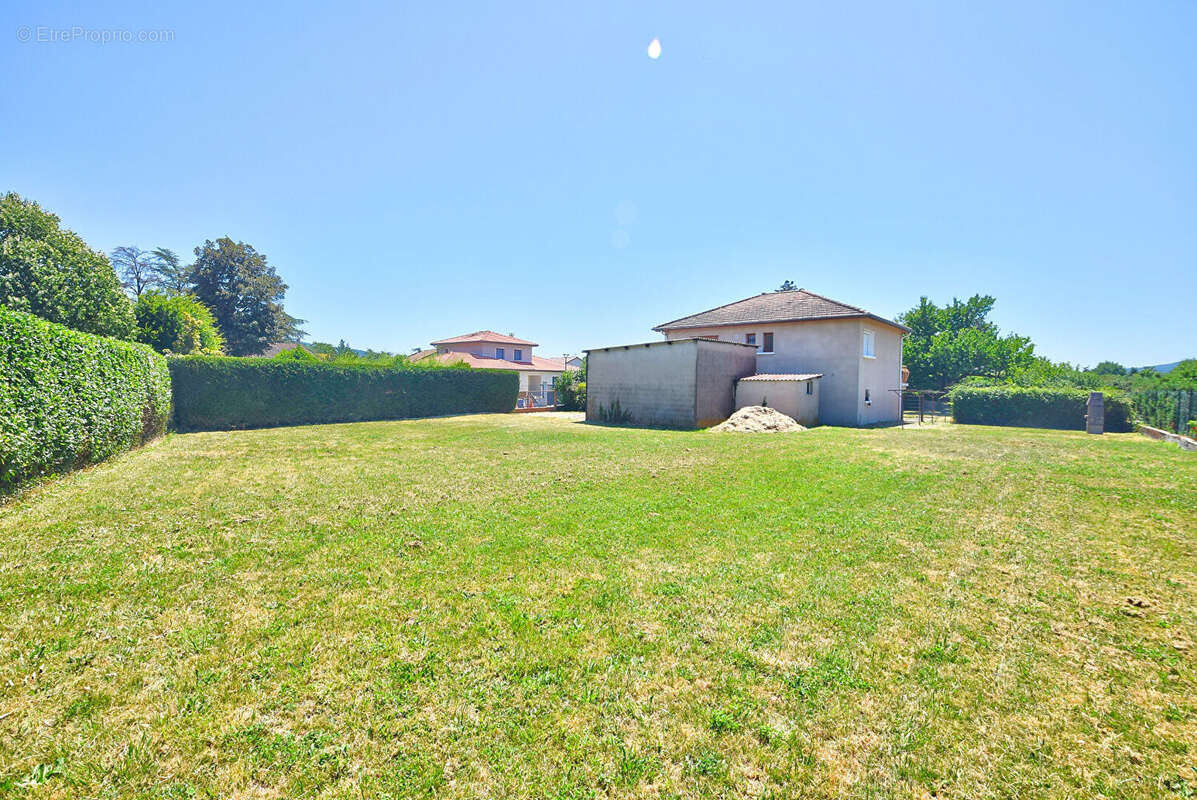 Maison à CHAZAY-D&#039;AZERGUES