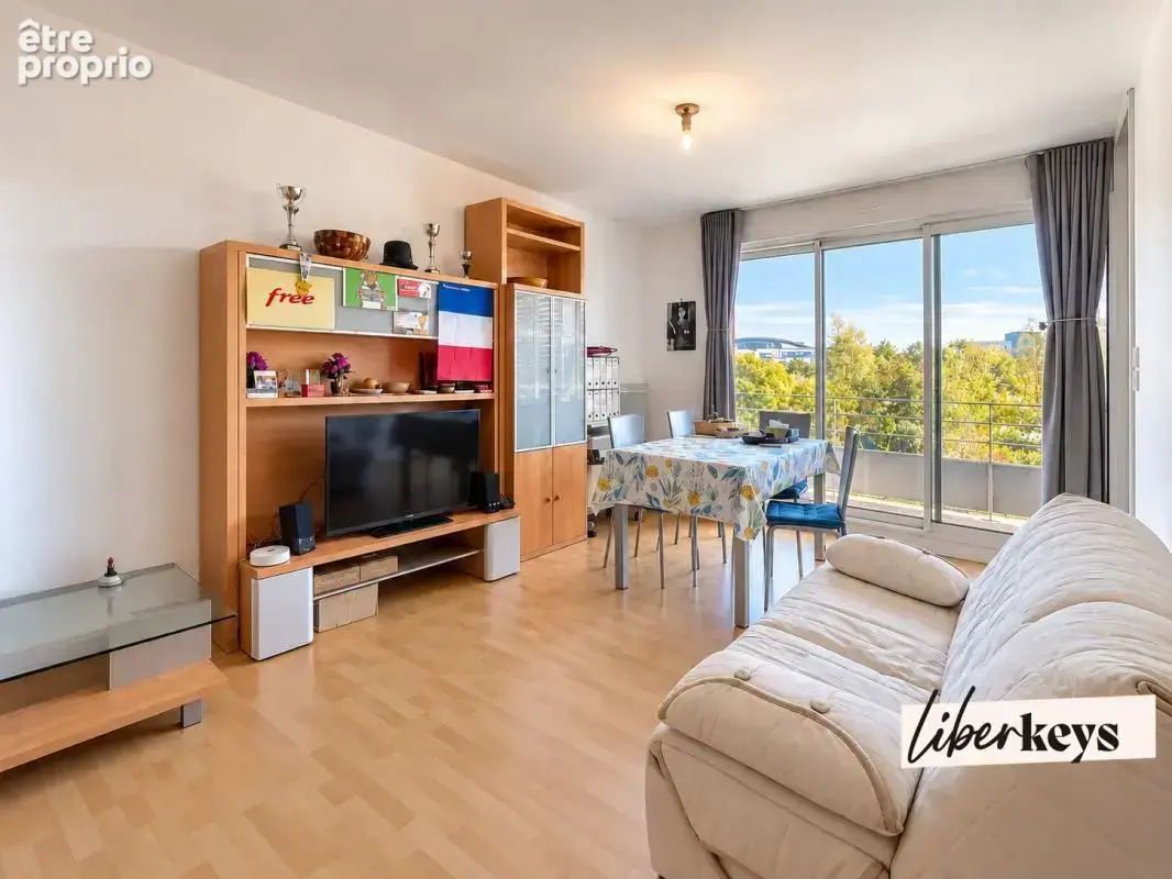 À vendre à Olivet (45160) – Appartement Type 3 de 62,89 m² avec loggia et deux places de parking - photo 4