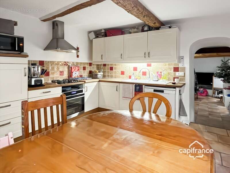 Maison à BAGNOLS-EN-FORET