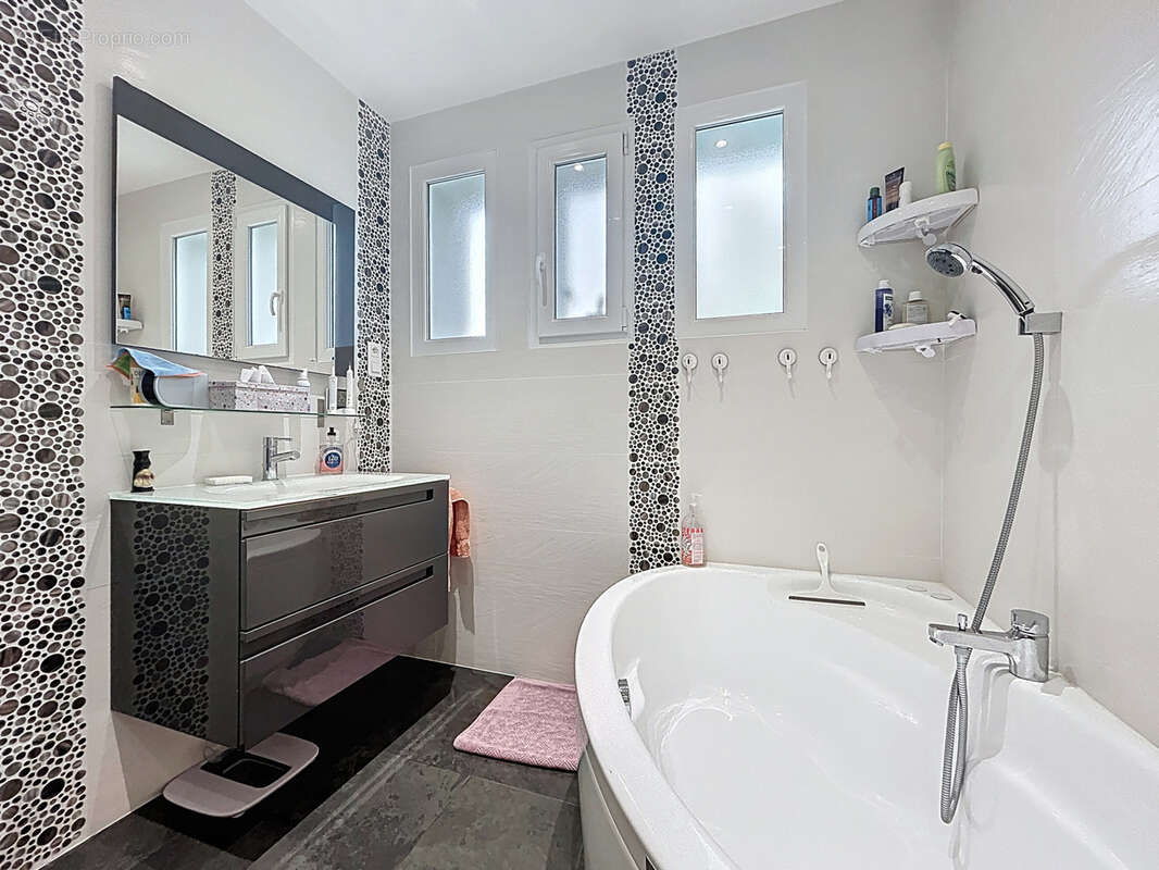 Maison à BRIVE-LA-GAILLARDE