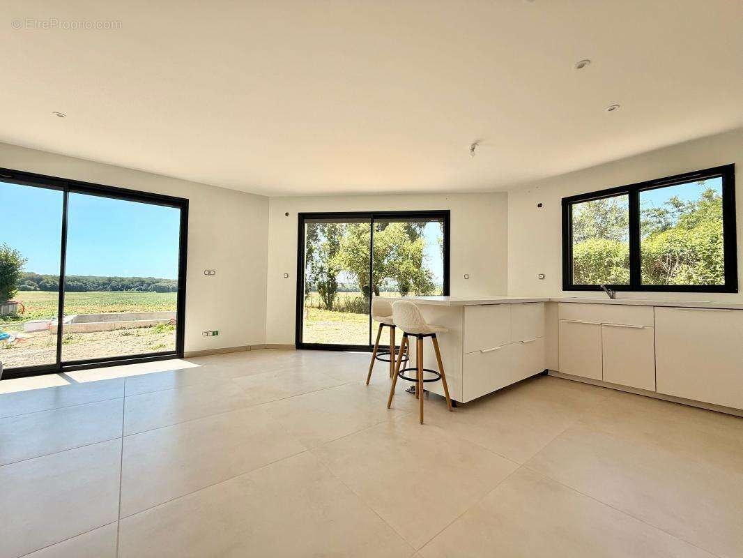 Maison neuve À Vendre 122m² habitable plain pied 3 chambres - photo 3