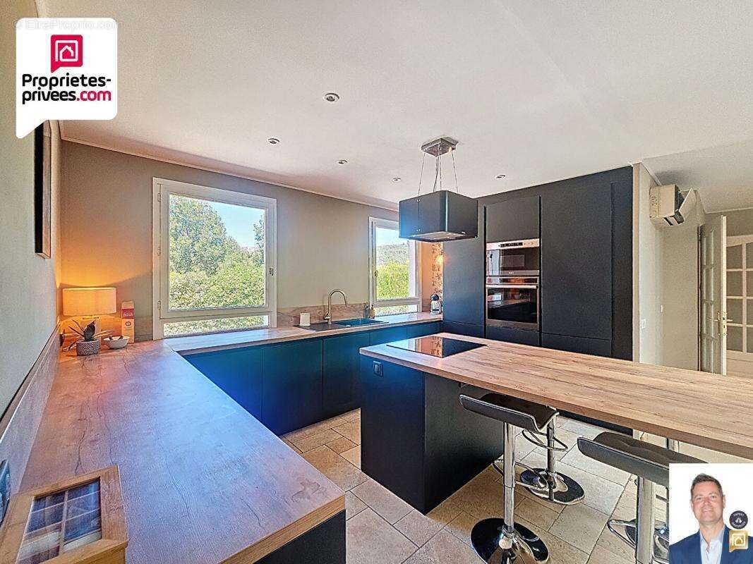 Maison à SAINT-CEZAIRE-SUR-SIAGNE