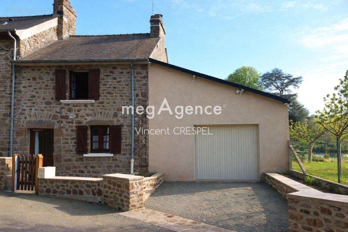Maison à AMBRIERES-LES-VALLEES