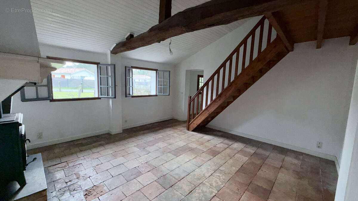 Maison à BELIN-BELIET
