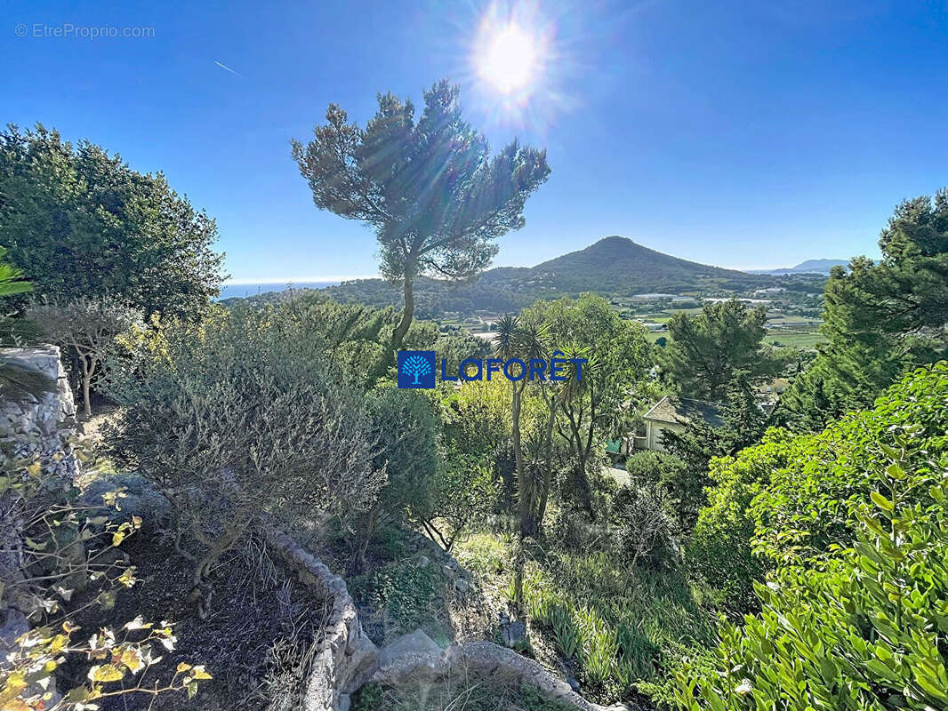 Maison à CARQUEIRANNE