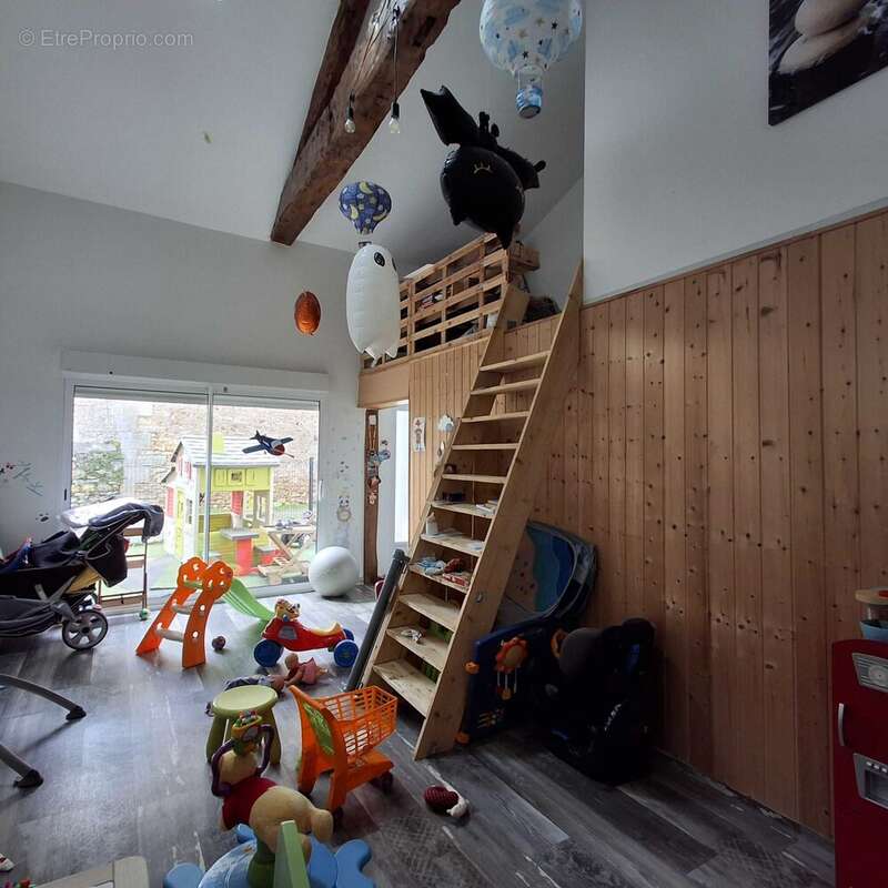 Maison 130 m² à La Rochefoucauld  - photo 4