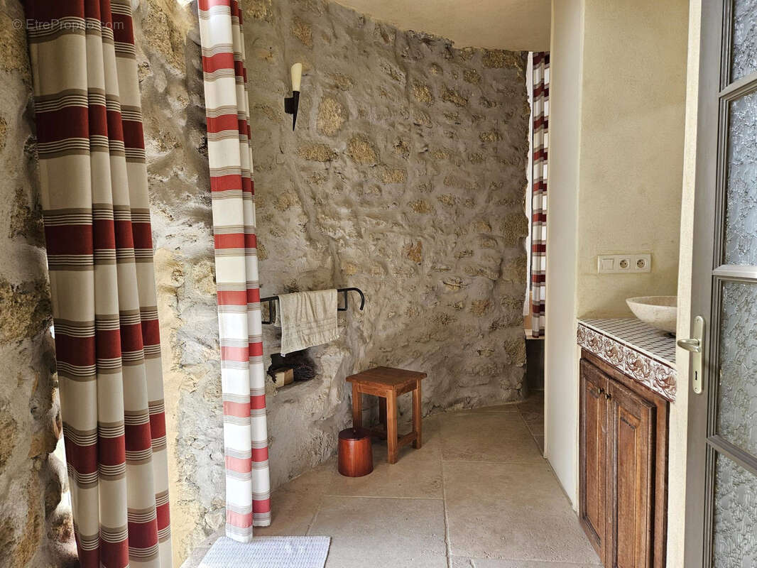 Maison à COURTHEZON