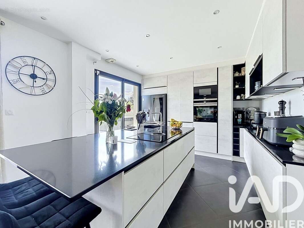 Maison 136 m² à Liverdy-En-Brie  - photo 7