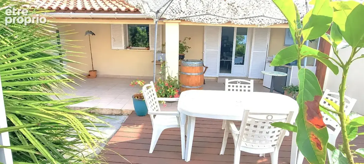 Villa T4/5 de plain-pied avec piscine, ainsi qu'un appartement T2 indépendant et des dépendances. - photo 6