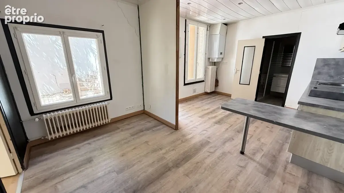 Investissement locatif à Vichy - Immeuble 3 appartements 4 garages - photo 9