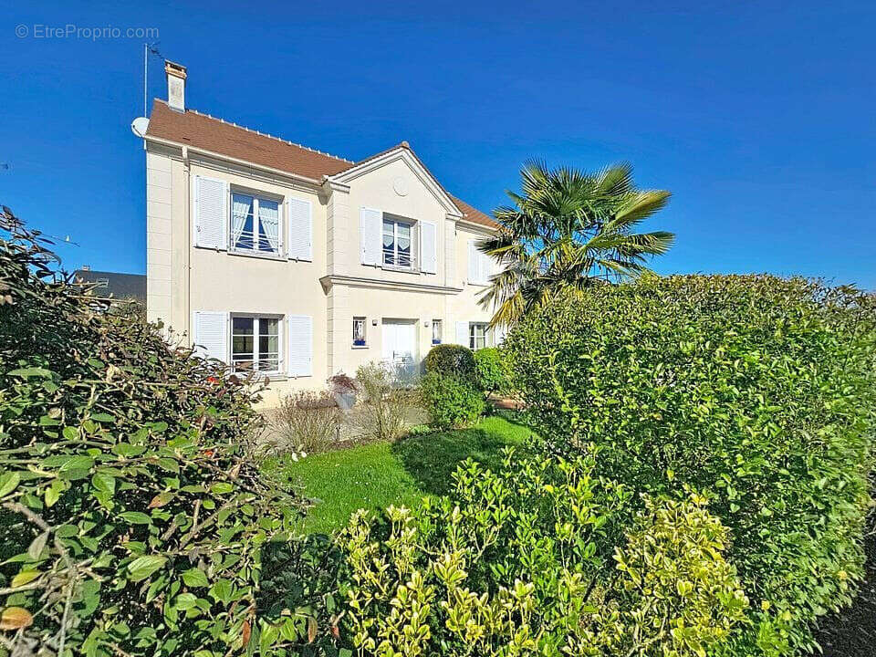 Maison à LUZARCHES