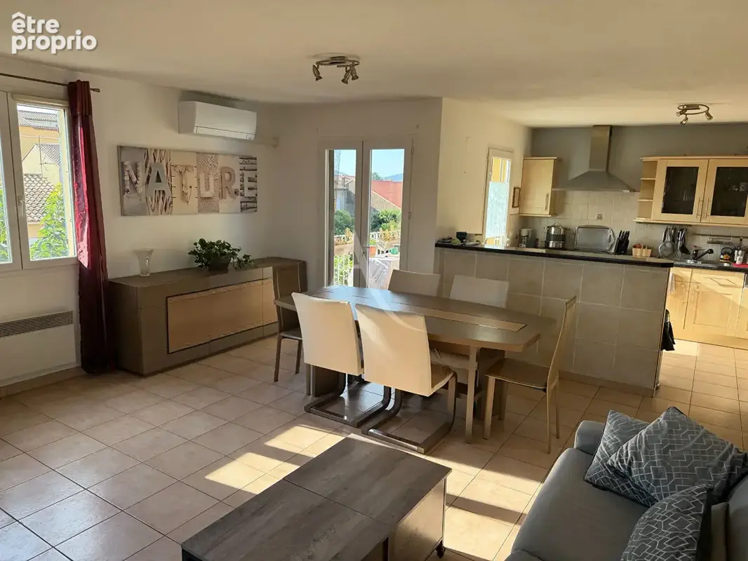 Appartement à LA CRAU