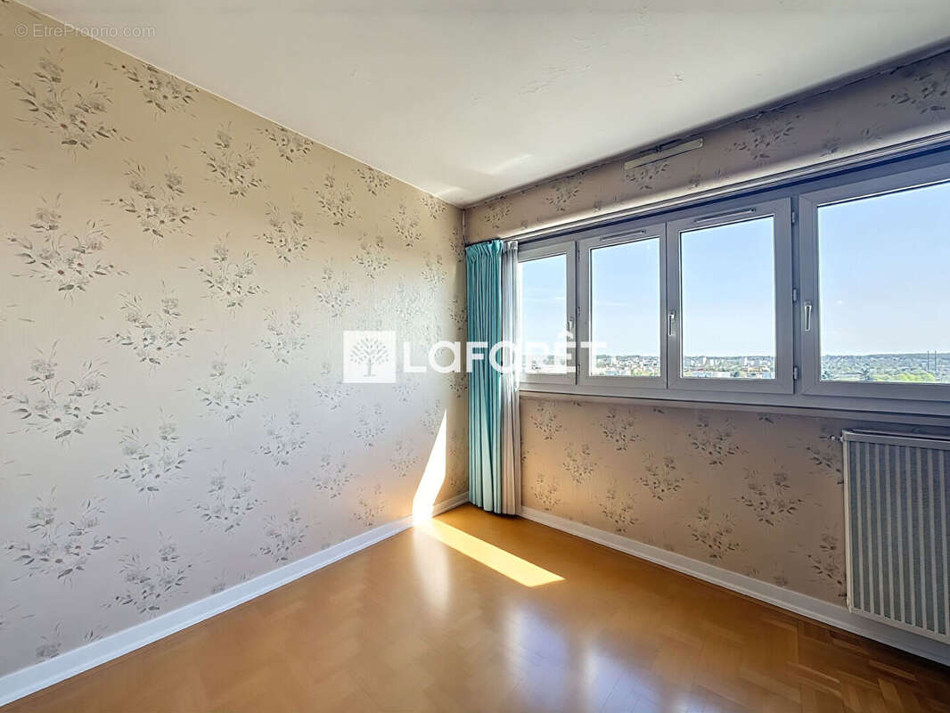Appartement à BONNEUIL-SUR-MARNE