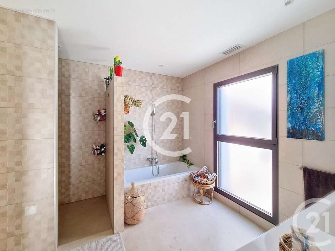 Maison à LATOUR-BAS-ELNE