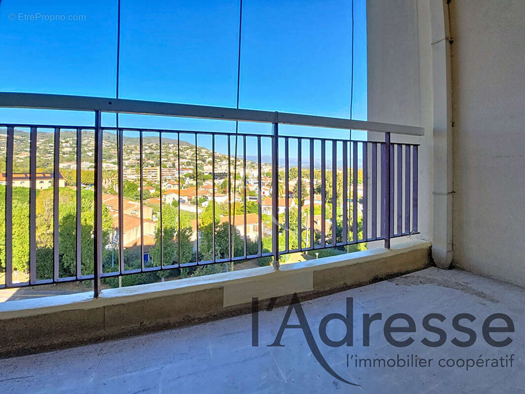 Appartement à MANDELIEU-LA-NAPOULE