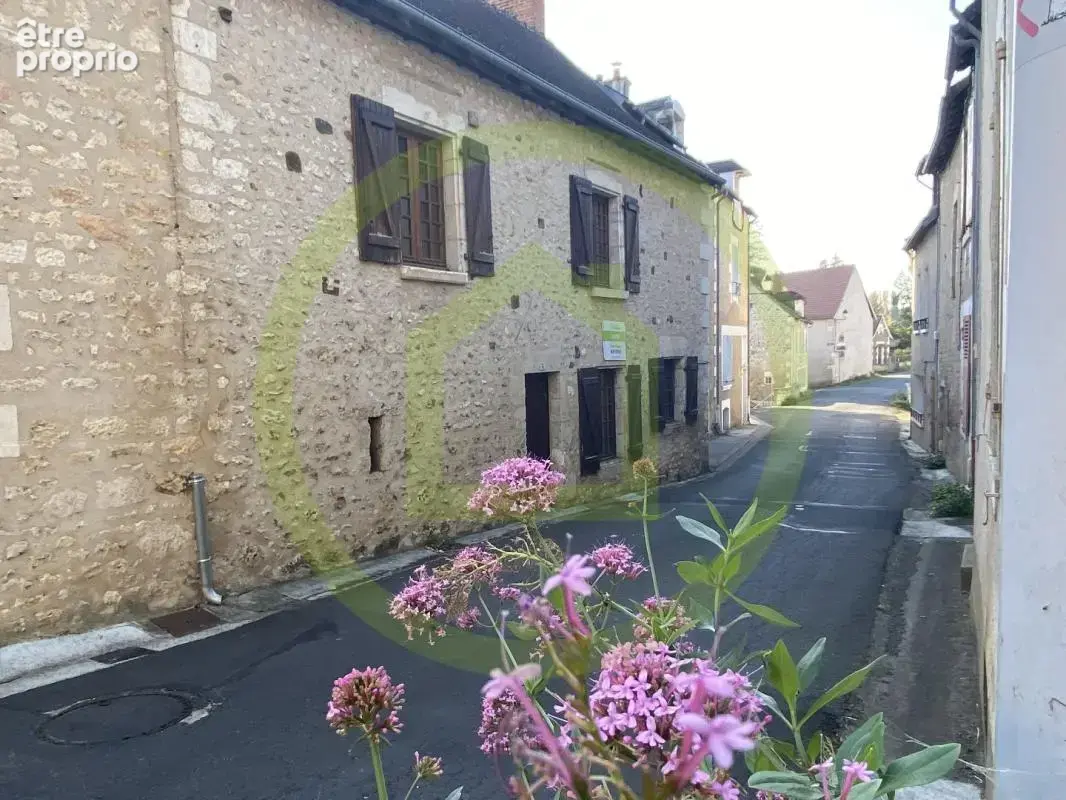 Maison à SAINT-GENEST-D'AMBIERE
