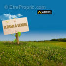 Terrain à VENDRENNES