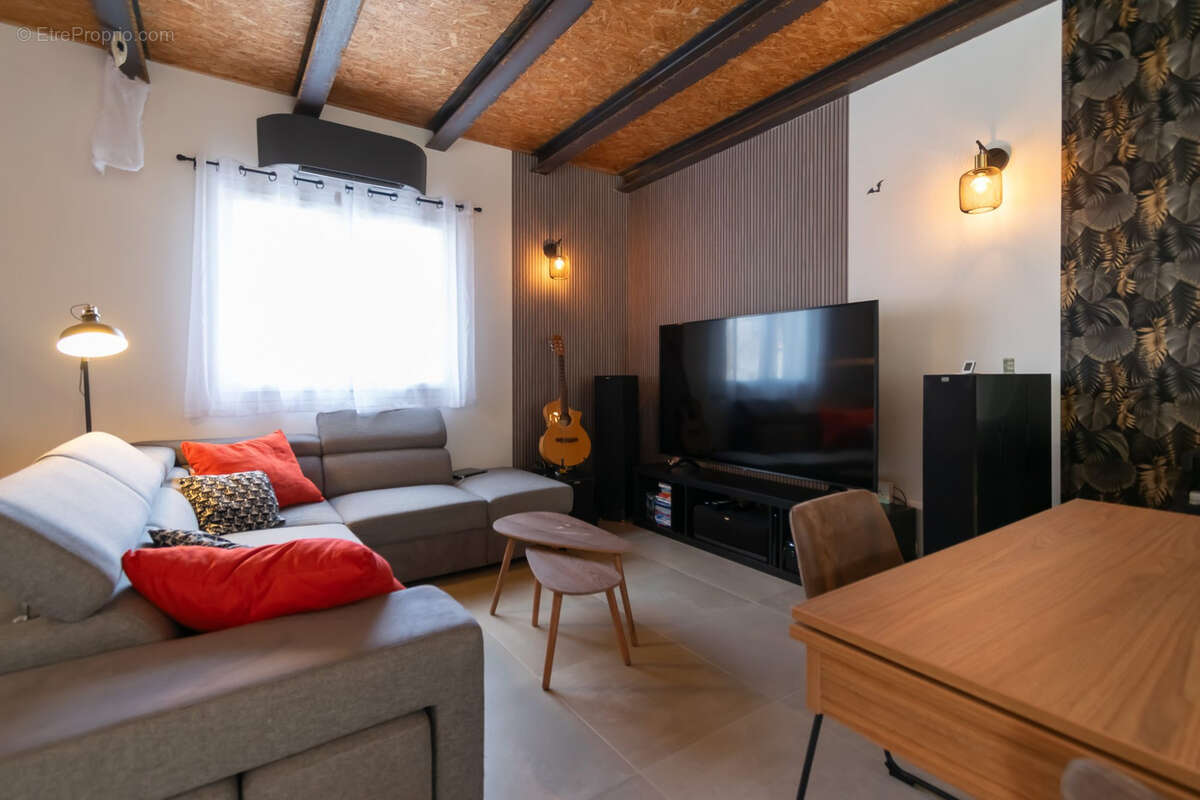 Maison 150 m2 + garage sur terrain 1150 m2 piscinable - photo 7