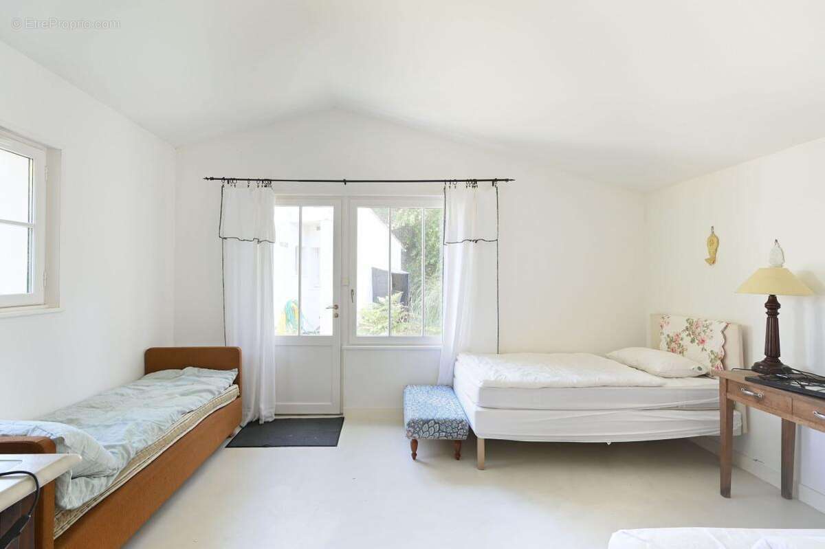 Maison à LES PORTES-EN-RE