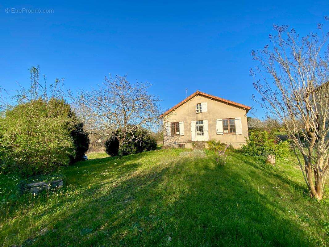 Maison à TREMOLAT