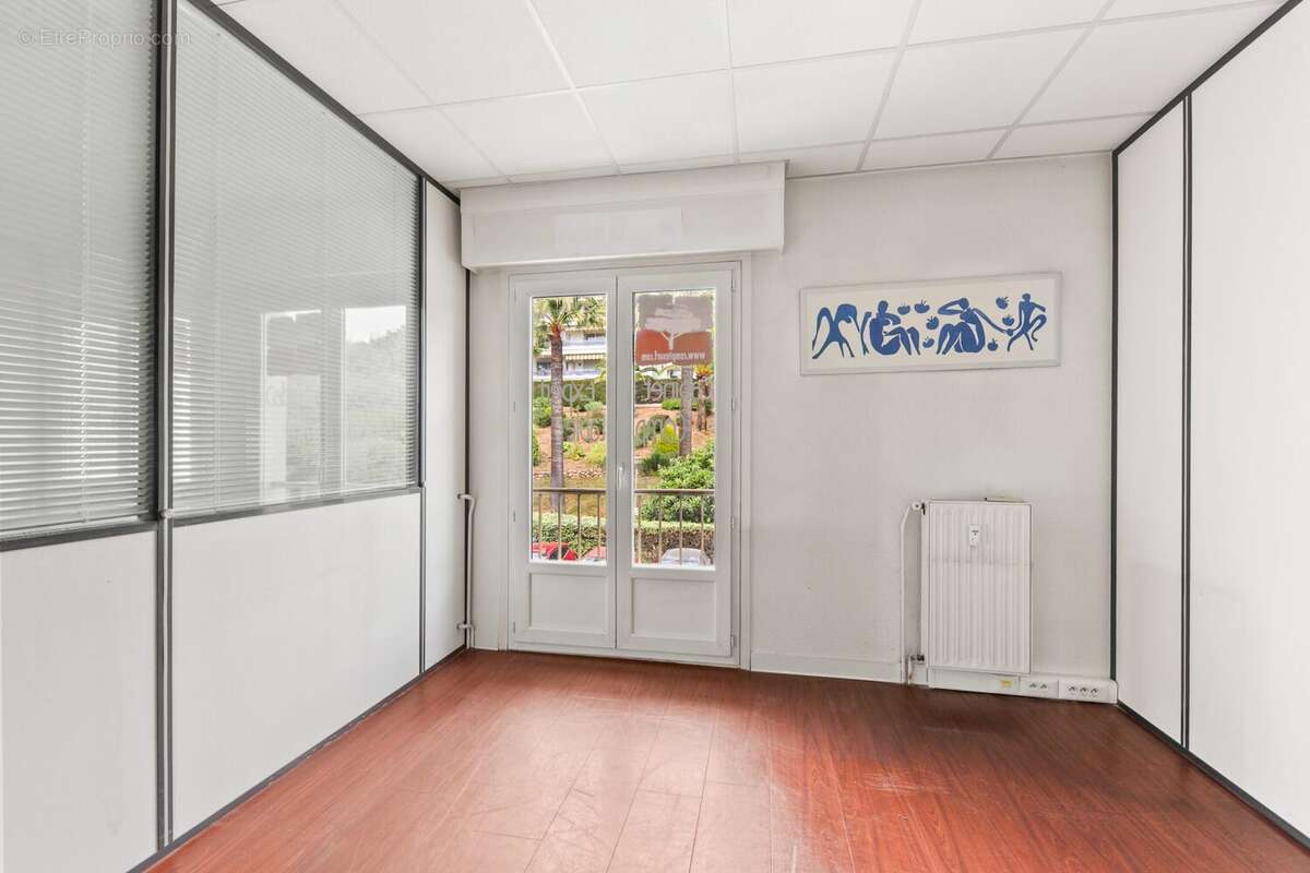 Commerce à CAGNES-SUR-MER