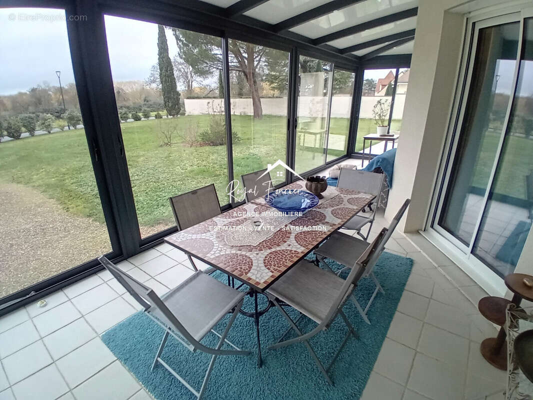 Véranda 20 m2 avec vue sur la rivière - Maison à CHATELLERAULT