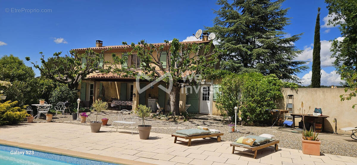Maison à PONTEVES