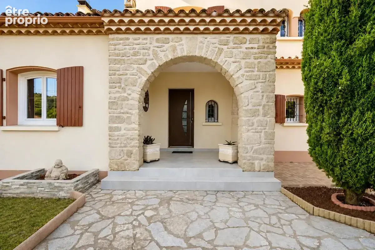 Maison de 6 pièces de 179 m² à Gabian - photo 20