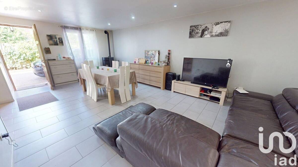 Photo 1 - Maison à DAMMARIE-LES-LYS