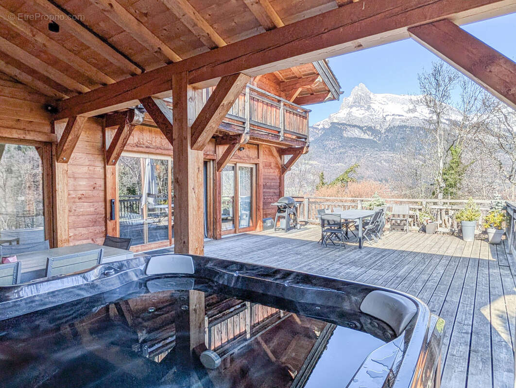 Maison à DOMANCY