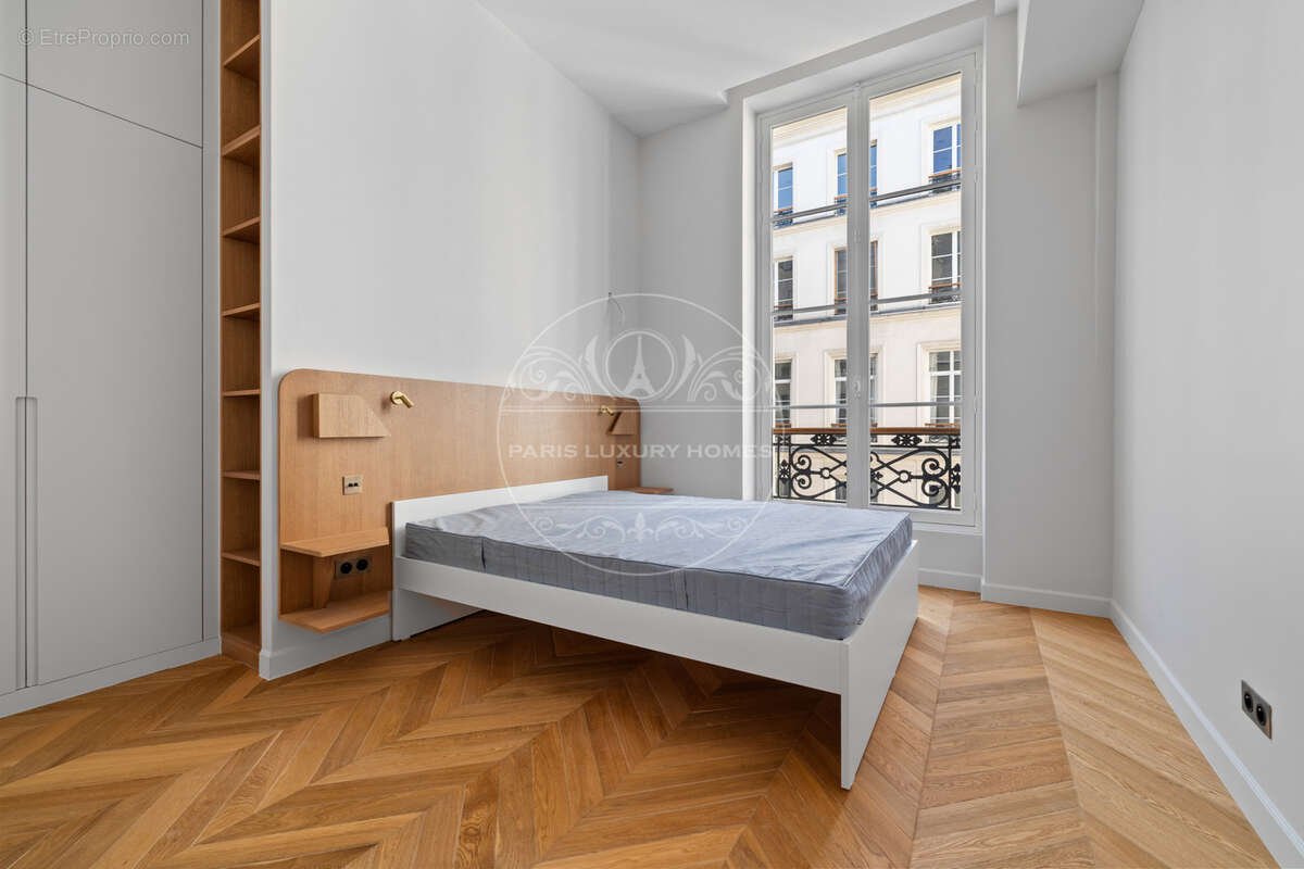 Superbe appartement rénové à Paris 1er ! - photo 11