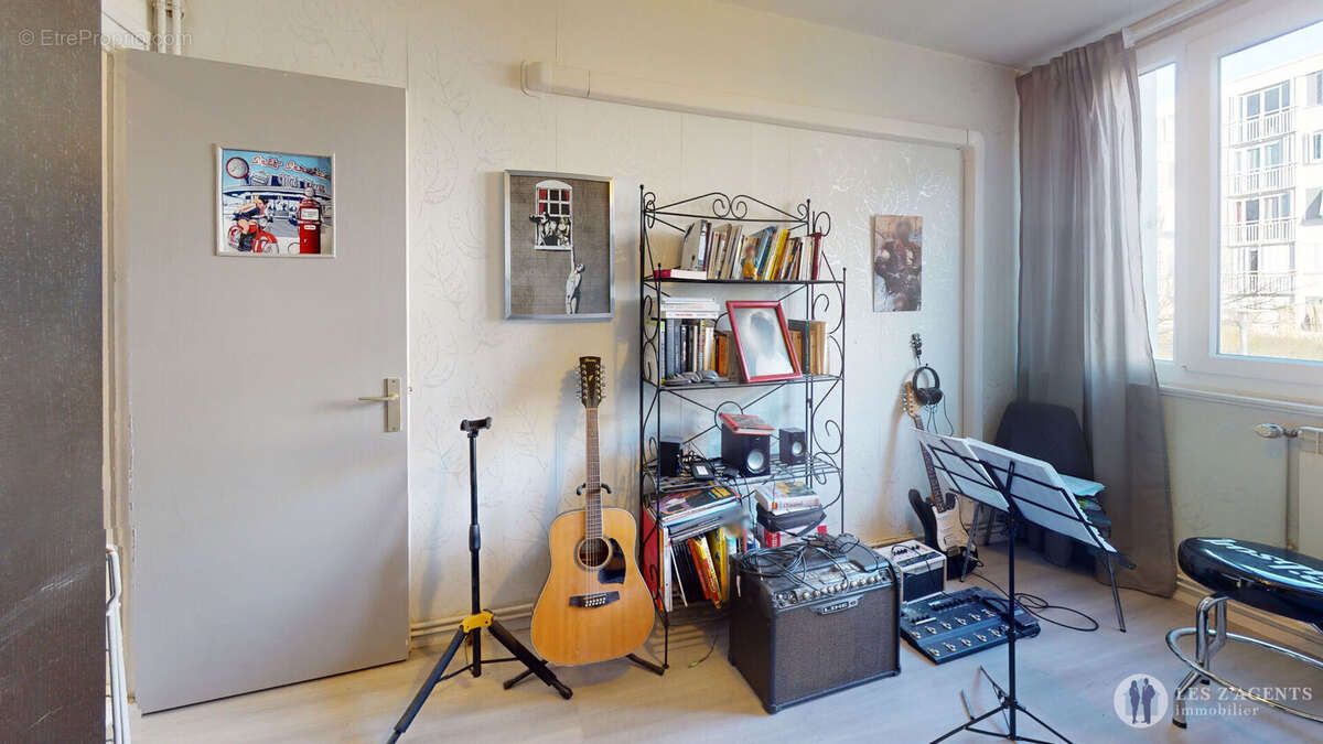 Appartement à SAINT-MARTIN-D'HERES