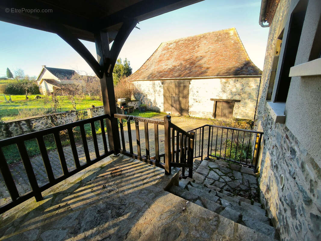 Maison à SAVIGNAC-LEDRIER