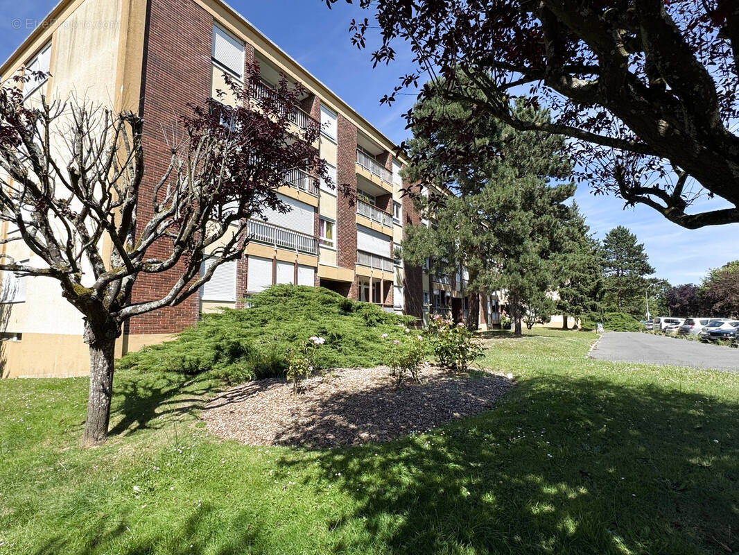 Appartement à SURVILLIERS
